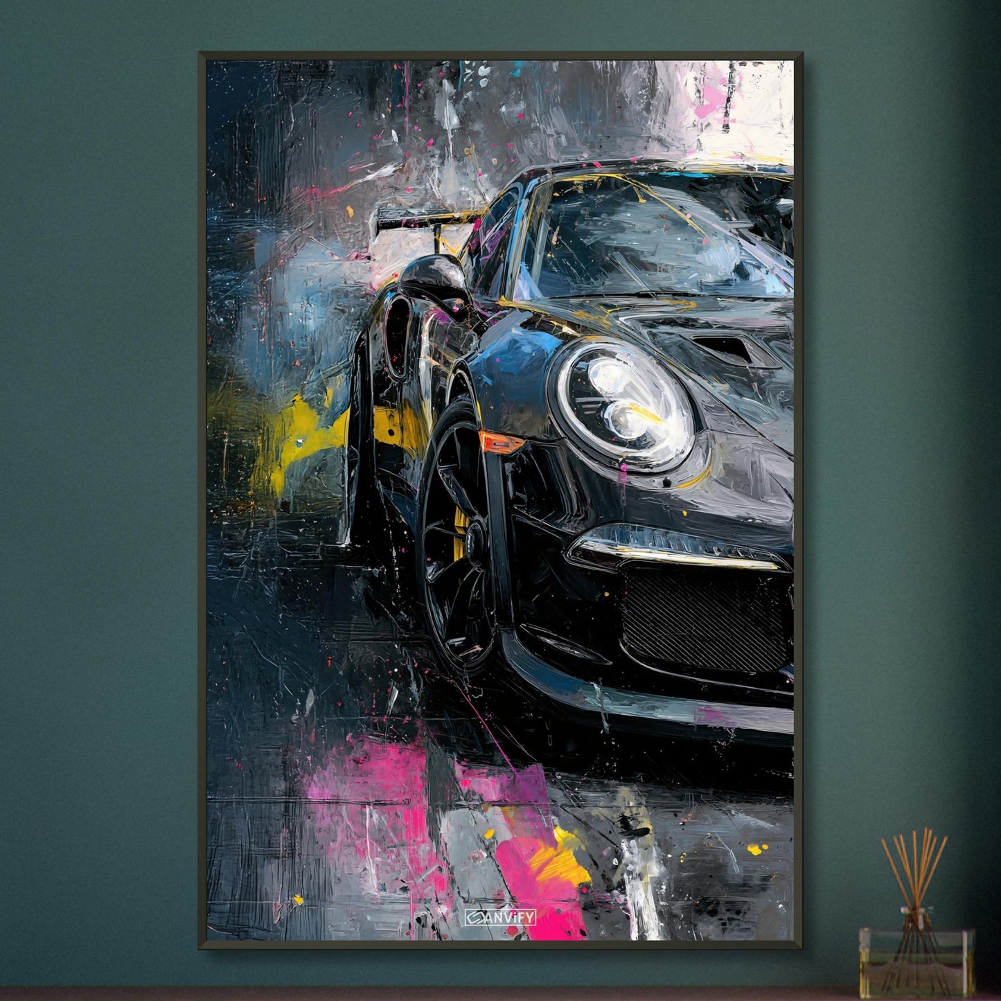Porsche 911 in schwarzer Acrylfarbe auf einem Poster im Metallrahmen