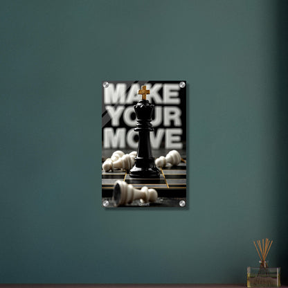 Luxuriöse Schachfigur König mit einem Motivationsspruch "Make Your Move" auf einem Acrylbild