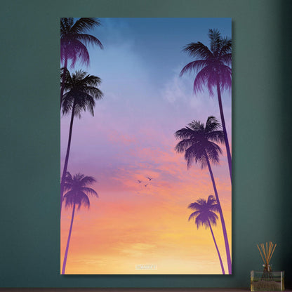 Palmen-Silhouetten vor Sonnenuntergangshimmel in Miami, Retro-Synthwave-Digitalkunst mit Miami Retro Vibes auf Aluminium