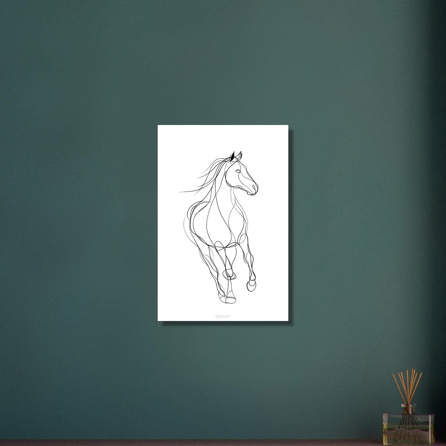 Minimalistisches Pferd mit einer Linie gezeichnet auf Aluminium