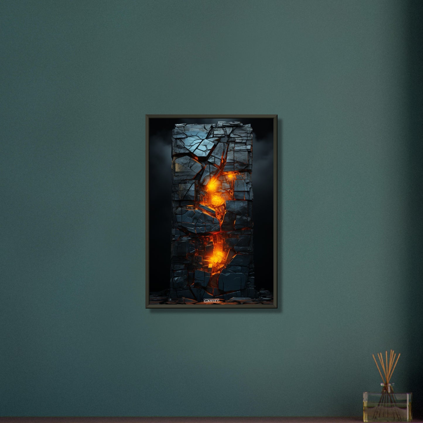 Glühend dunkel abstrakte Steinwand auf einem Poster im Metallrahmen