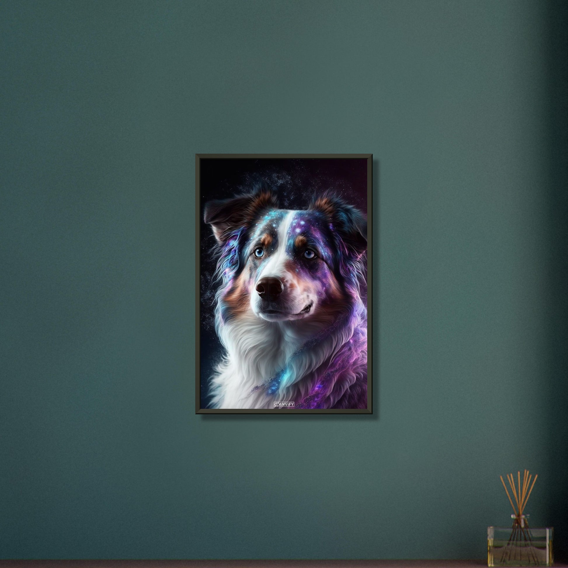 Australischer Shepherd kombiniert mit der Nebelwolke namens Nebula auf einem Poster im Metallrahmen
