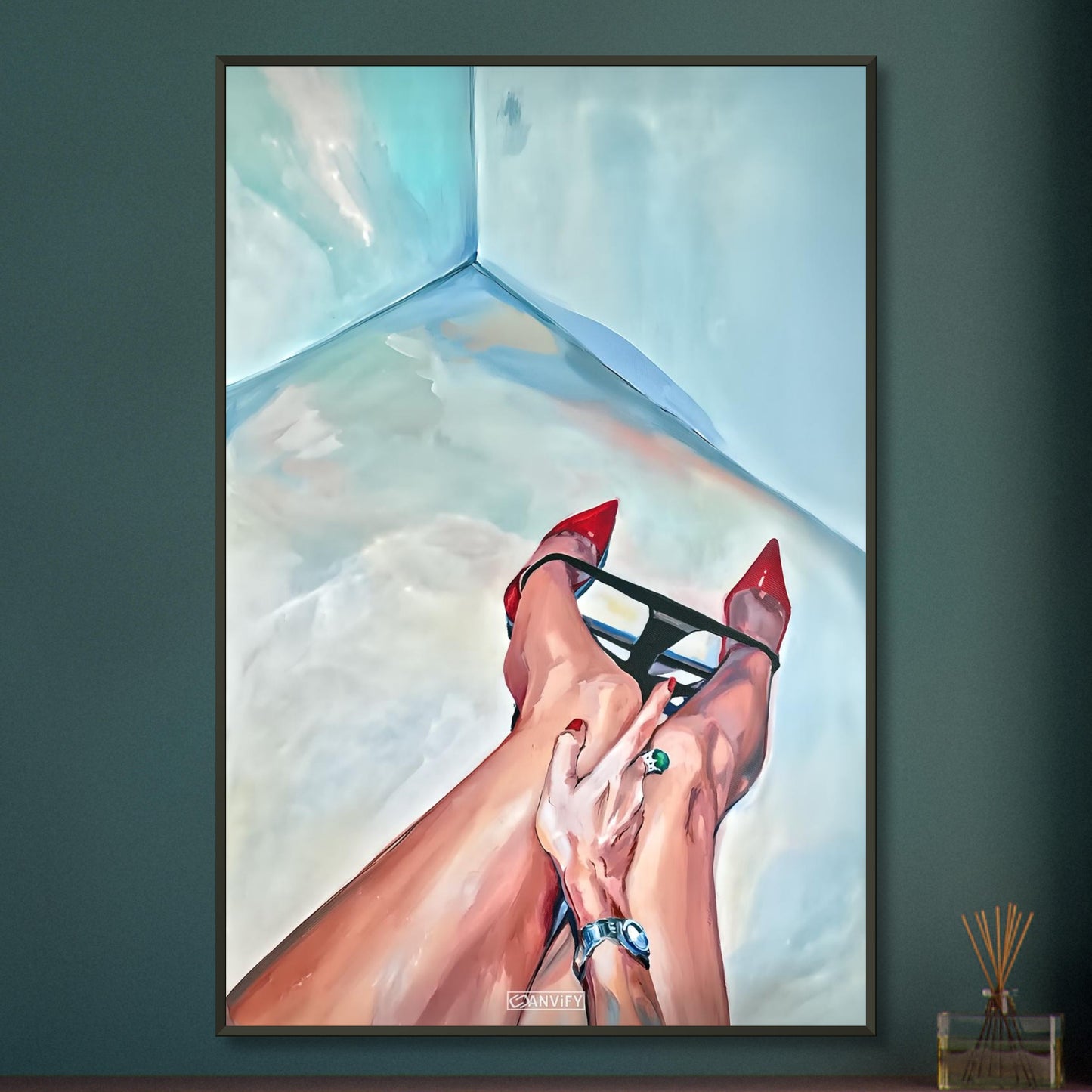 Sexy Frauenbeine mit Unterwäsche und roten High Heels auf einem Poster im Metallrahmen