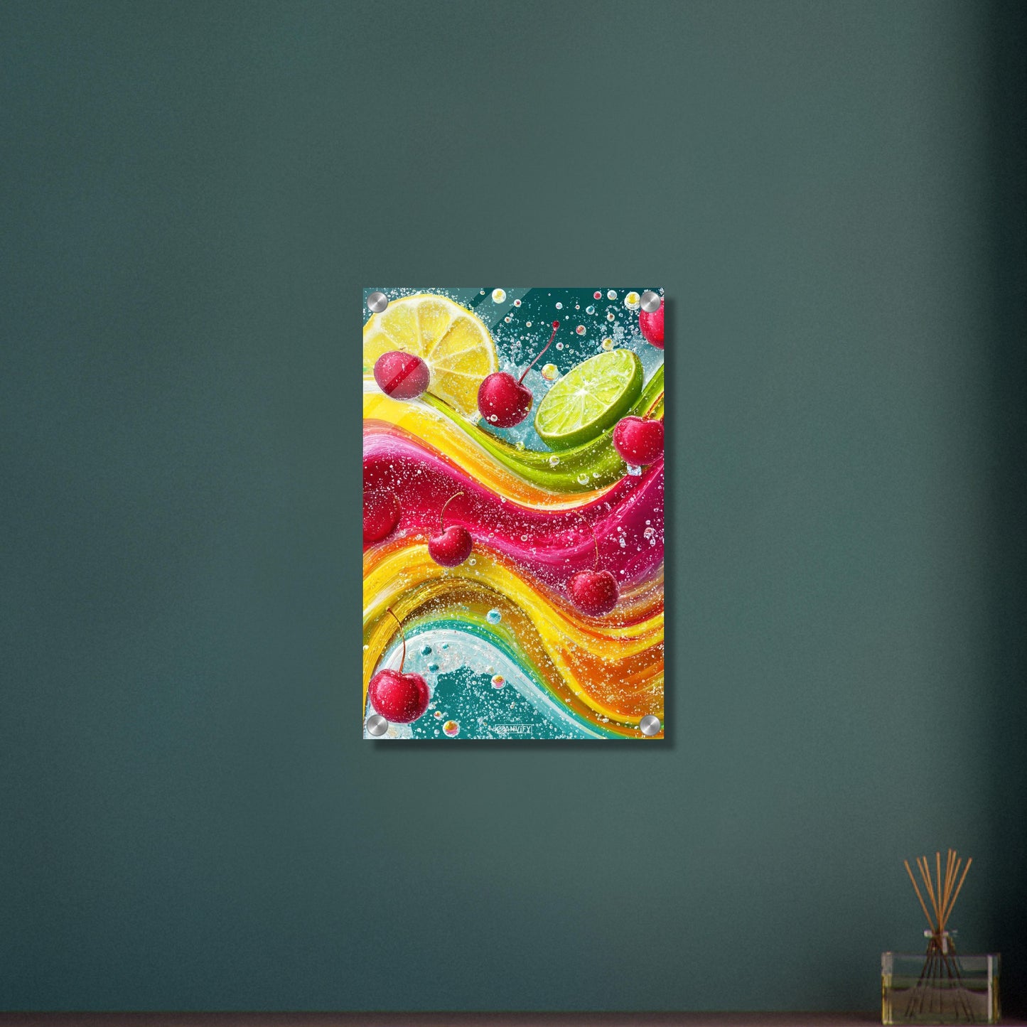 Kirschen, Zitronen und Limetten im Wasser auf einem Acrylbild