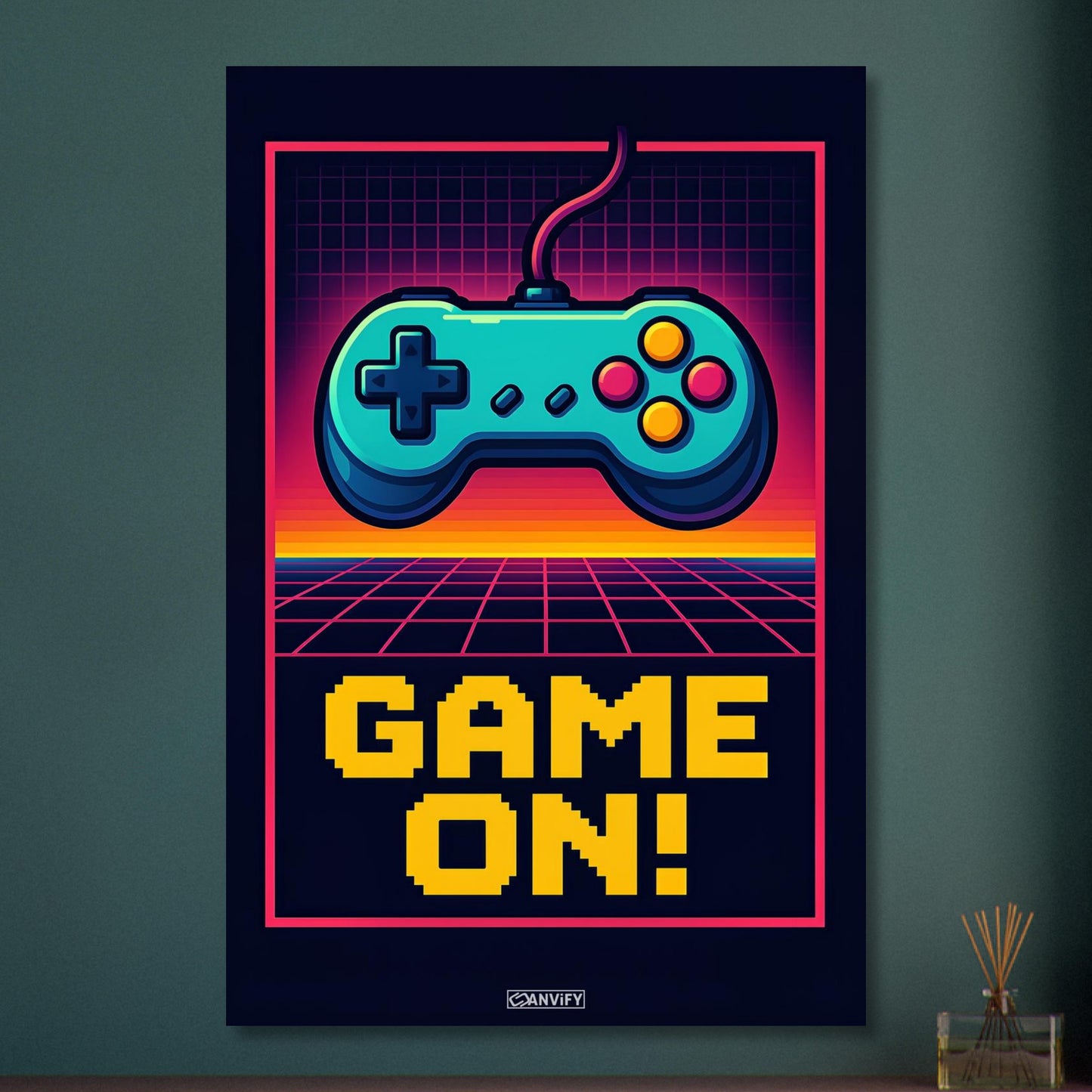 Retro-Spielecontroller mit dem Schriftzug 'Game On!' im Pixel-Art-Stil auf Aluminium