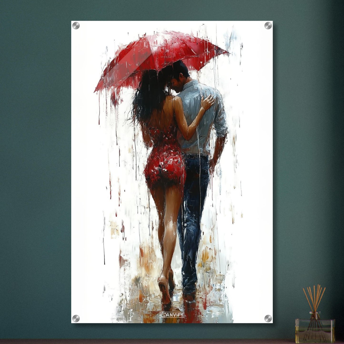 Frau im roten Kleid und einem roten Regenschirm mit einem Mann im Hemd im Regen auf einem Acrylbild