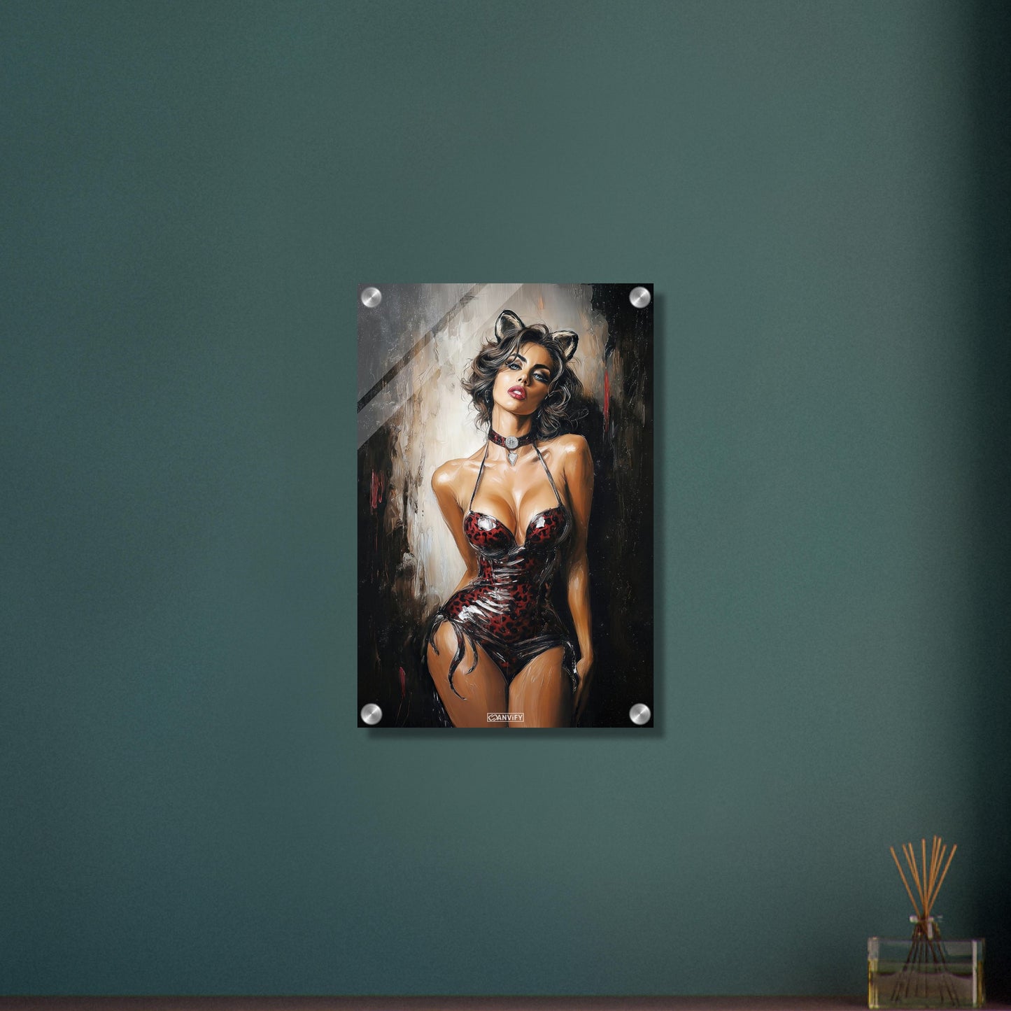 Sexy dunkelhaarige Frau mit Katzenohren und in dunkelroter Unterwäsche auf einem Acrylbild