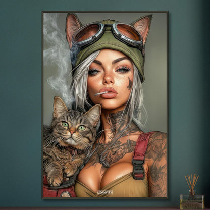Sexy Frau mit einer Fliegerkappe mit Katzenohren, Tattoos und einer Katze in der Tasche auf einem Poster im Metallrahmen