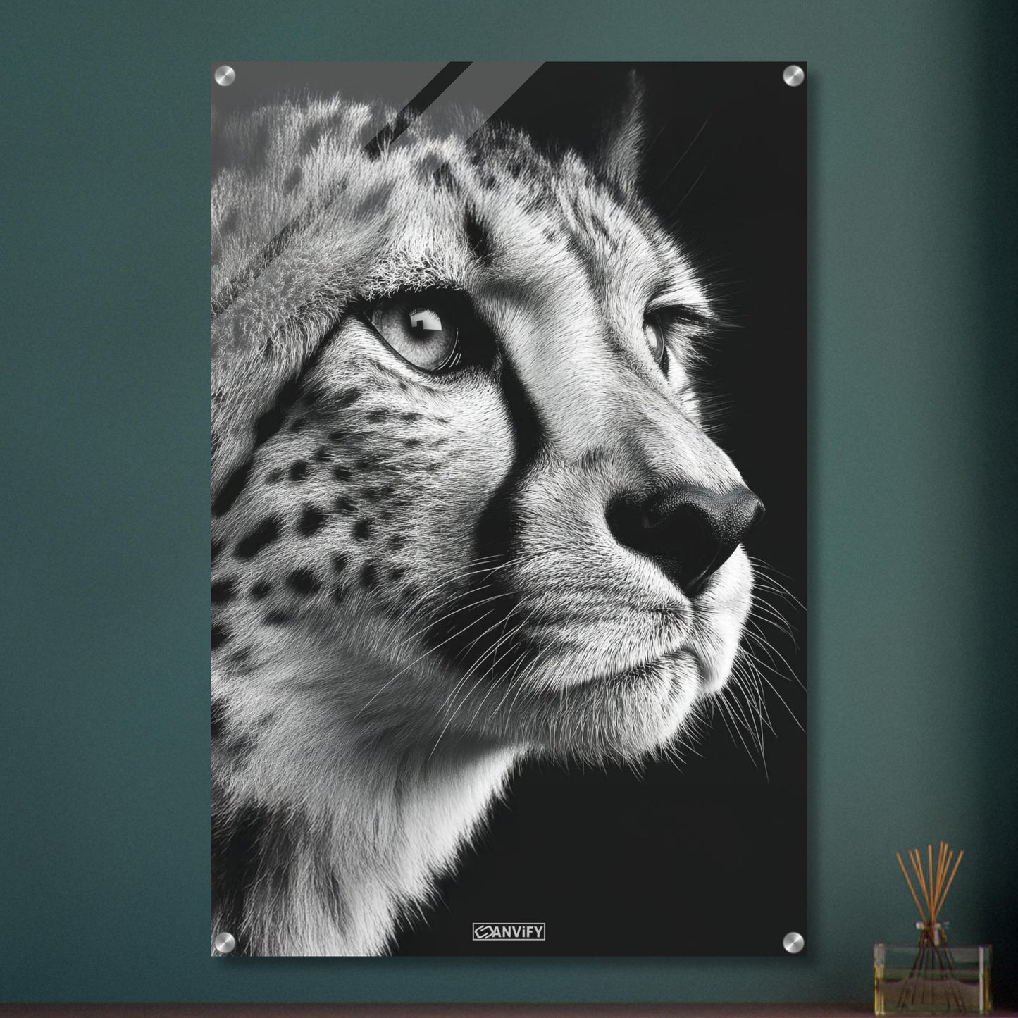 Gepard Portrait in Schwarz und Weiß auf einem Acrylbild