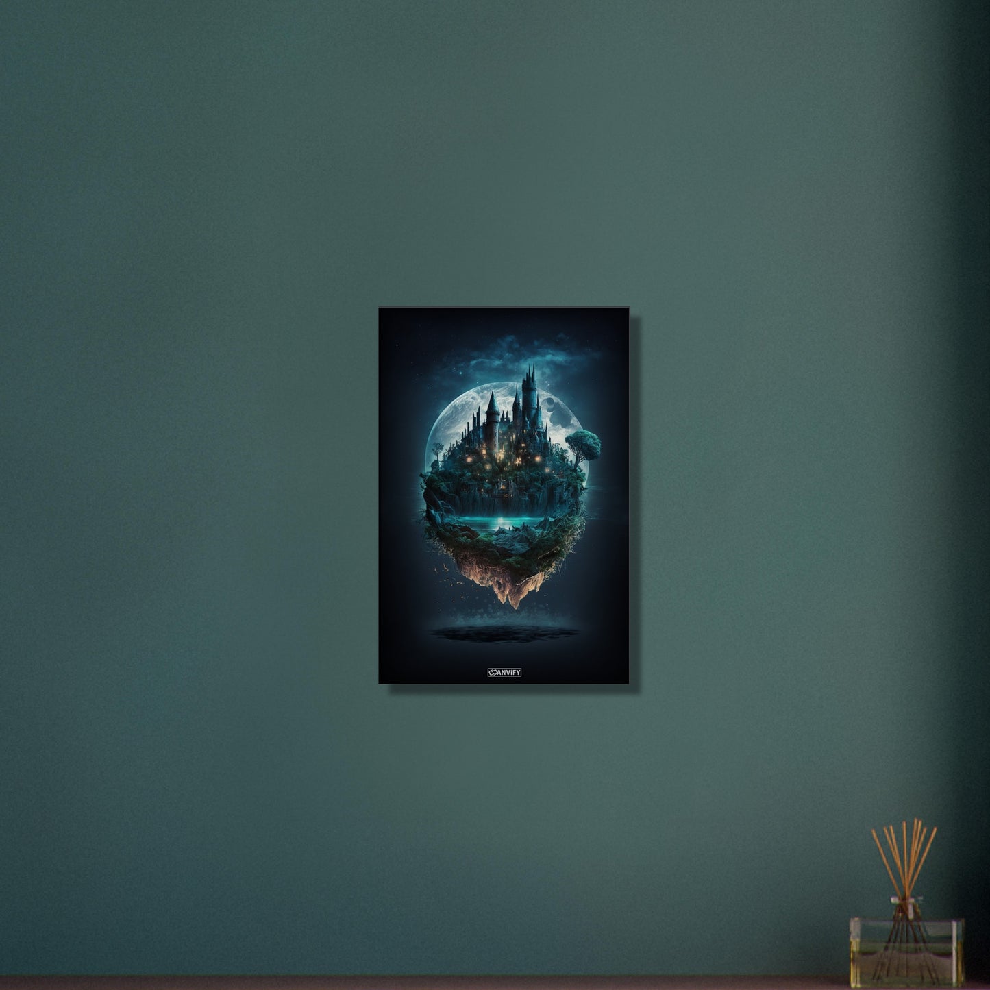 Mystisches Schloss im Stil von Hogwarts mit einem See und Vollmond auf einer Leinwand