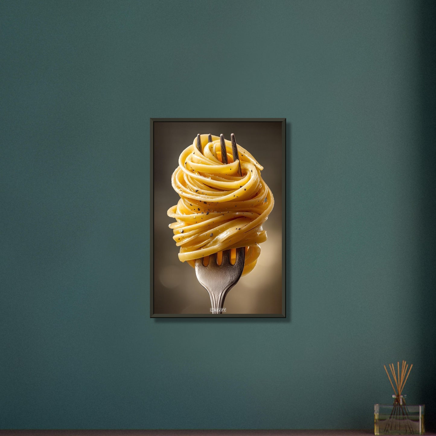 Spaghetti mit Kräutern auf einem Poster im Metallrahmen