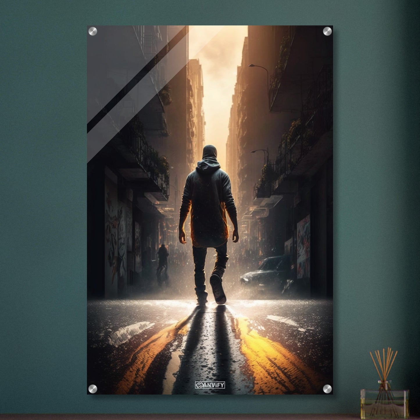 Stadtnomade aus Cyberpunk 2077 geht durch die Gassen von Night City auf einem Acrylbild