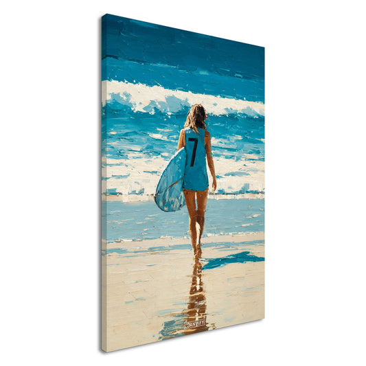 Surfermädchen mit blauem Neopren-Top und einem Surfbrett in der Hand auf einer Leinwand