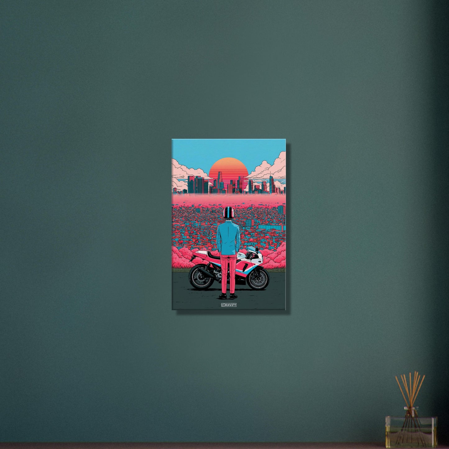 Biker in Los Angeles im Retro-Synthwave-Stil auf einer Leinwand