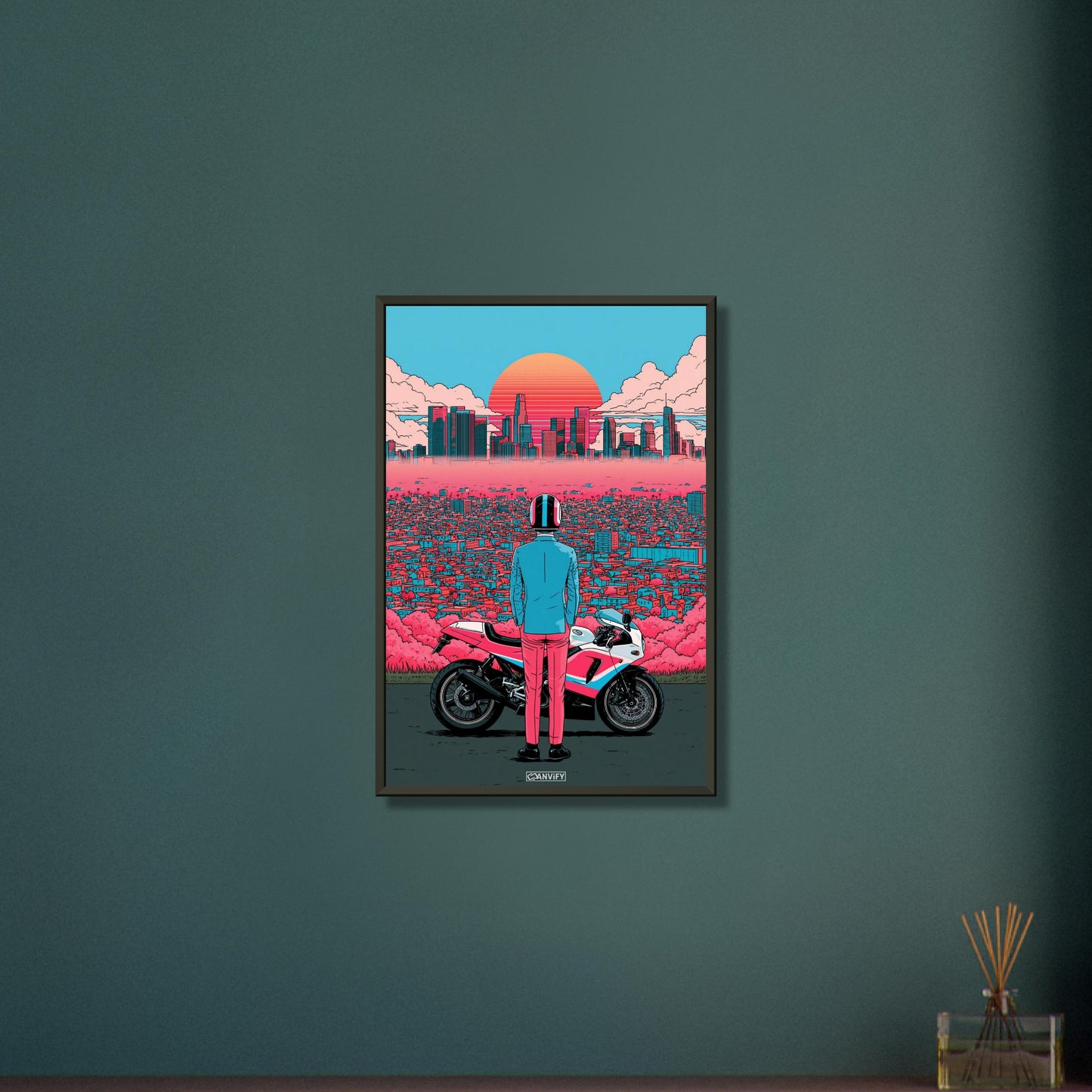 Biker in Los Angeles im Retro-Synthwave-Stil auf einem Poster im Metallrahmen