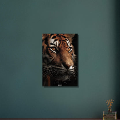 Nahaufnahme eines Tigers auf Aluminium
