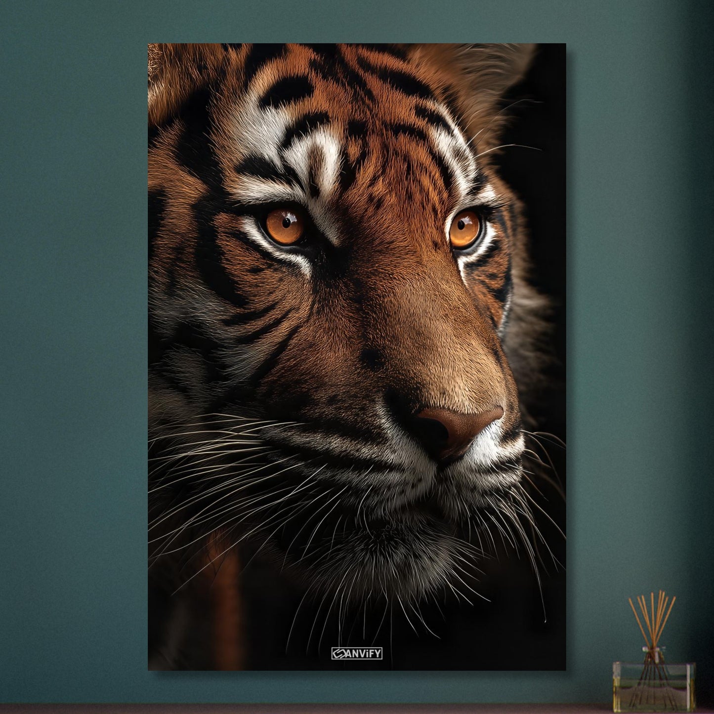 Nahaufnahme eines Tigers auf Aluminium