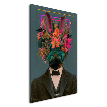 Hase im Anzug und mit einer Blumenkrone im abstrakten Vintage-Stil auf einer Leinwand