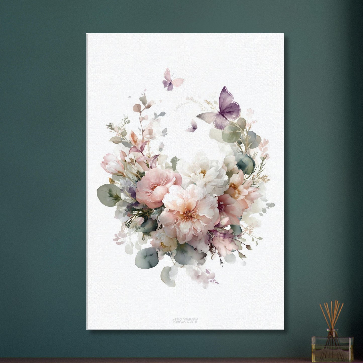 Weiße und Rosa Pfingstrosen im Blumenkranz und mit Schmetterlingen auf einer Leinwand