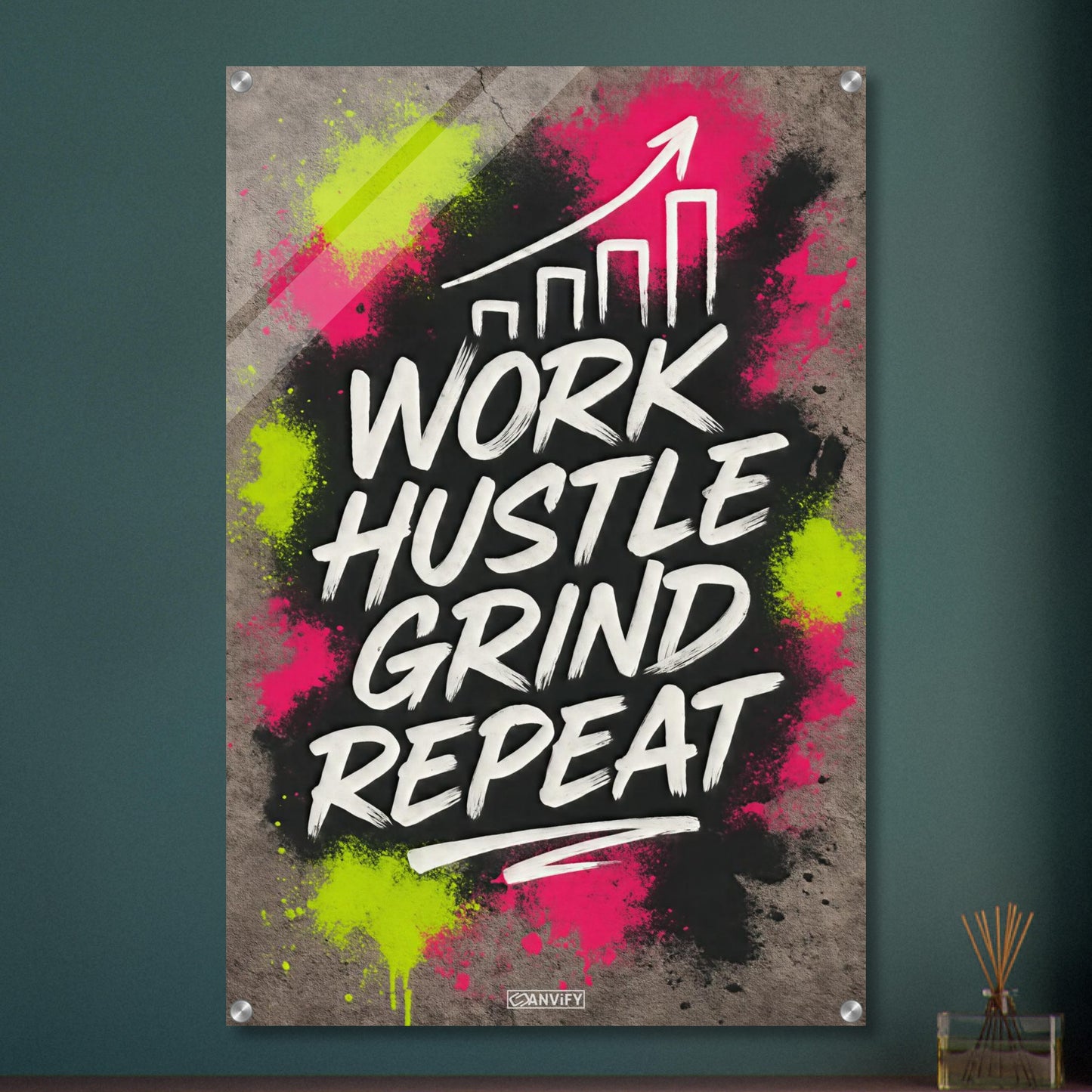 Work Hustle Grind Repeat Text im Graffiti Street Art Stil auf einem Acrylbild